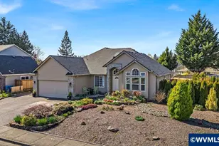 921 Hermanson St, Woodburn, OR 97071 - Photo 40