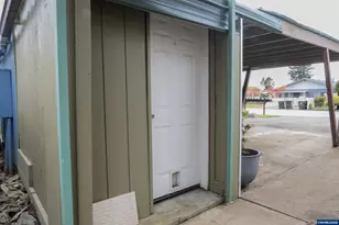 4348 Essex St SE, Salem, OR 97317 - Photo 26