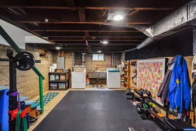 410 23rd St SE, Salem, OR 97301 - Photo 18