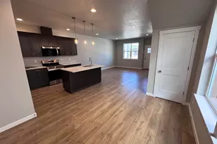 370 SE Shetterly Dr, Dallas, OR 97338 - Photo 6