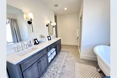 335 Janice Ct, Detroit, OR 97342 - Photo 18