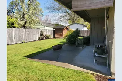 1975 Breakwood Cir SE, Albany, OR 97322 - Photo 4