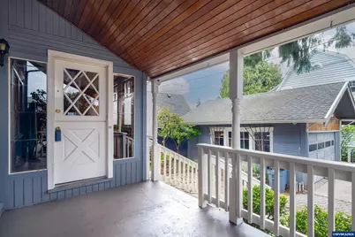 995 Capitol St NE, Salem, OR 97301 - Photo 12