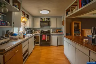 37174 Pony Rd, Lebanon, OR 97355 - Photo 4