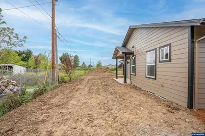 4527 Live Oak St, Sweet Home, OR 97386 - Photo 2