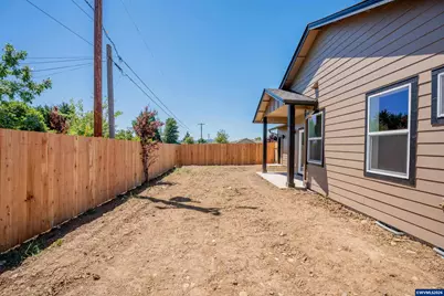 4527 Live Oak St, Sweet Home, OR 97386 - Photo 2