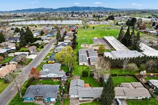 555 Sacre Ln N, Monmouth, OR 97361 - Photo 2