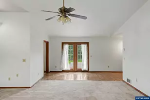 555 Sacre Ln N, Monmouth, OR 97361 - Photo 18