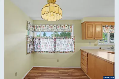 555 Sacre Ln N, Monmouth, OR 97361 - Photo 10
