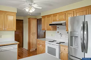 555 Sacre Ln N, Monmouth, OR 97361 - Photo 20
