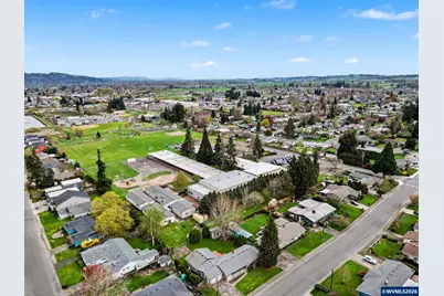 555 Sacre Ln N, Monmouth, OR 97361 - Photo 4