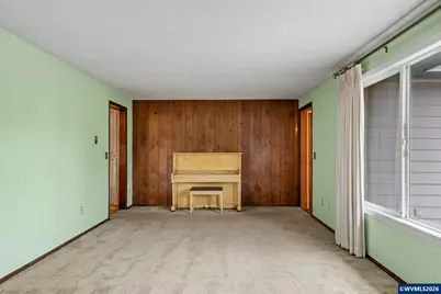 555 Sacre Ln N, Monmouth, OR 97361 - Photo 10