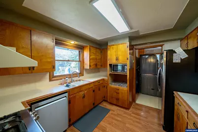 850 Empire St NW, Salem, OR 97304 - Photo 8