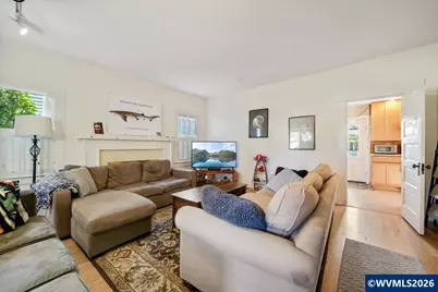 227 SW 7th St, Corvallis, OR 97333 - Photo 10