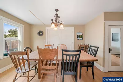 227 SW 7th St, Corvallis, OR 97333 - Photo 16