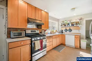227 SW 7th St, Corvallis, OR 97333 - Photo 12