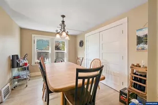 227 SW 7th St, Corvallis, OR 97333 - Photo 12