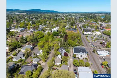 227 SW 7th St, Corvallis, OR 97333 - Photo 32