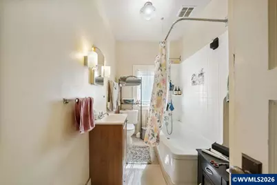 227 SW 7th St, Corvallis, OR 97333 - Photo 24