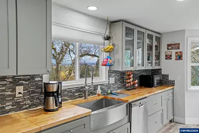 1450 Beaumont Dr NW, Salem, OR 97304 - Photo 16