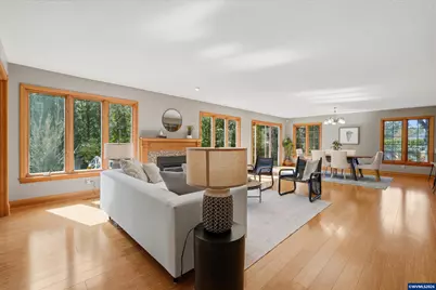 7025 SW Windemere Lp, Portland, OR 97225 - Photo 6