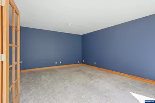 7025 SW Windemere Lp, Portland, OR 97225 - Photo 14