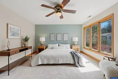 7025 SW Windemere Lp, Portland, OR 97225 - Photo 22