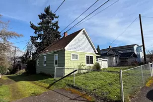 445 Wilson St S, Salem, OR 97302 - Photo 2
