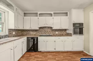 915 E Marquam St, Mount Angel, OR 97362 - Photo 8