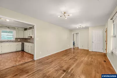 915 E Marquam St, Mount Angel, OR 97362 - Photo 4