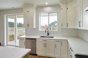 1281 Brown St, Woodburn, OR 97071 - Photo 14