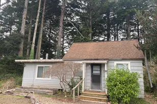 6721 Rhododendon Av, Gleneden Beach, OR 97388 - Photo 2