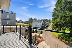 2042 Village Center Dr SE, Salem, OR 97302 - Photo 2
