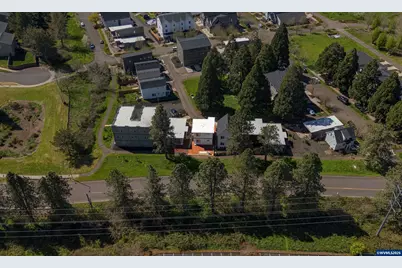 2042 Village Center Dr SE, Salem, OR 97302 - Photo 30