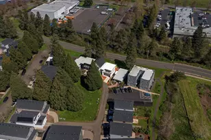 2042 Village Center Dr SE, Salem, OR 97302 - Photo 32