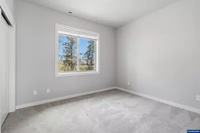 2042 Village Center Dr SE, Salem, OR 97302 - Photo 16