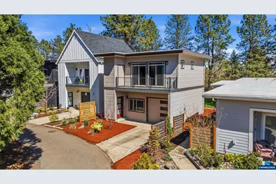 2042 Village Center Dr SE, Salem, OR 97302 - Photo 1