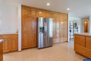 38565 Robinson Dr, Scio, OR 97374 - Photo 8