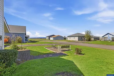 834 Cessna Dr, Independence, OR 97351 - Photo 26