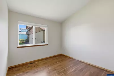 834 Cessna Dr, Independence, OR 97351 - Photo 16