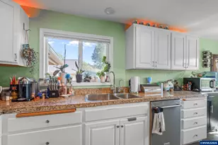 412 NW Rainwater Ln, Albany, OR 97321 - Photo 8