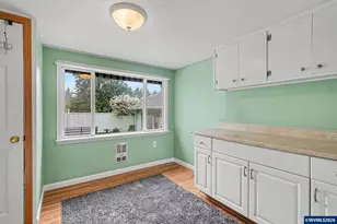 390 Salem Heights Ave S, Salem, OR 97302 - Photo 14