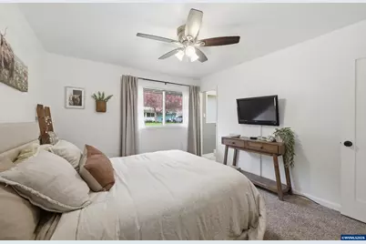 239 NE Azalea Dr, Corvallis, OR 97330 - Photo 18