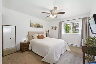 239 NE Azalea Dr, Corvallis, OR 97330 - Photo 14