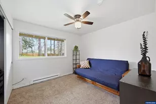 239 NE Azalea Dr, Corvallis, OR 97330 - Photo 24