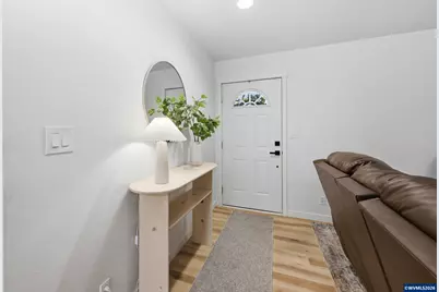 239 NE Azalea Dr, Corvallis, OR 97330 - Photo 4