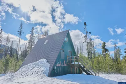 27605 Big Lake Rd, Sisters, OR 97759 - Photo 18