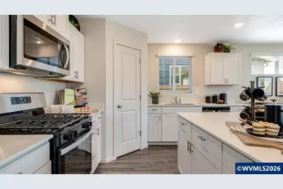 113 Greencrest St NE, Salem, OR 97301 - Photo 12