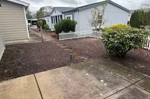 613 Royalty Cir NE, Salem, OR 97301 - Photo 18