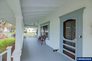 504 Washburn St, Brownsville, OR 97327 - Photo 6